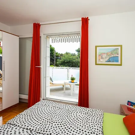 Terrace Apartment *