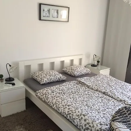 Terrace Apartment *