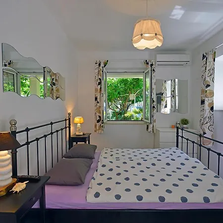 Apartment Terrace *