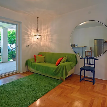 Apartment Terrace *