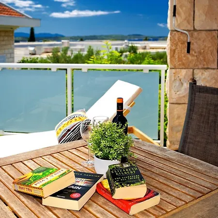 Terrace *